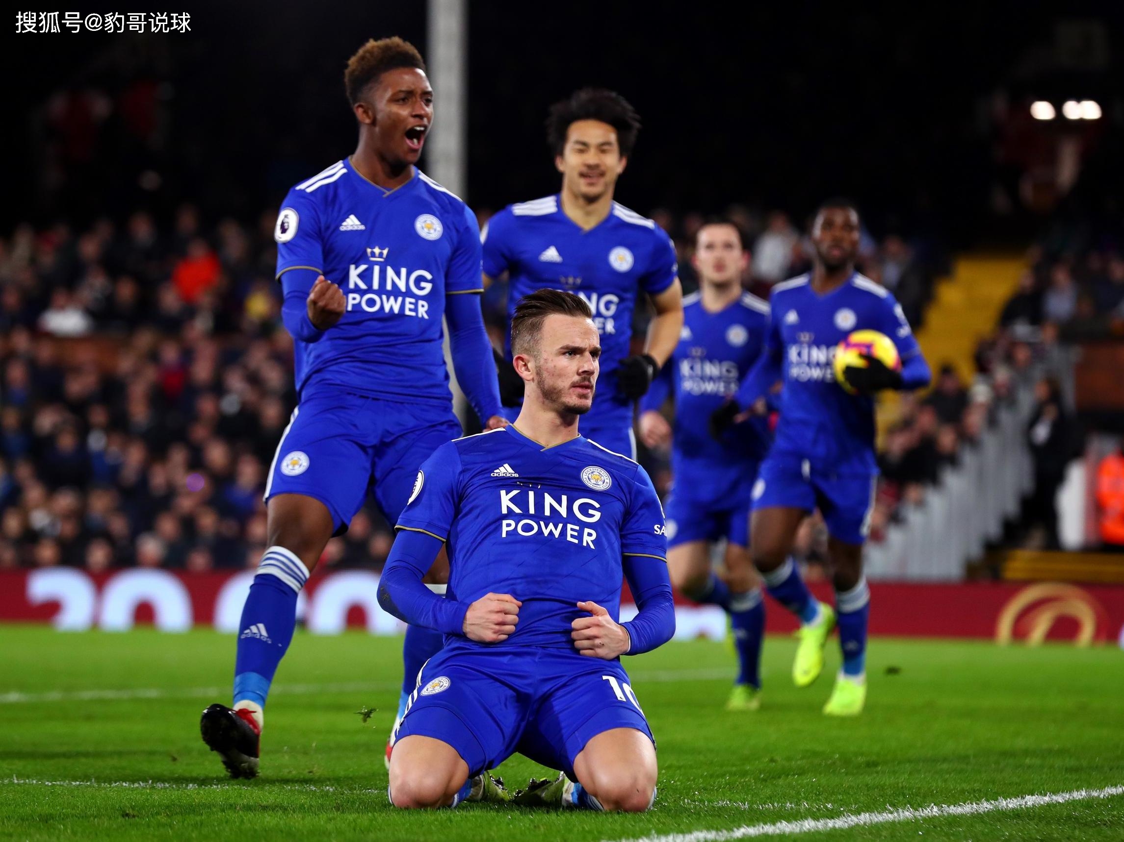 肇俊哲并肩 肇俊哲并肩