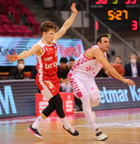 中不断磨合 中不断磨合